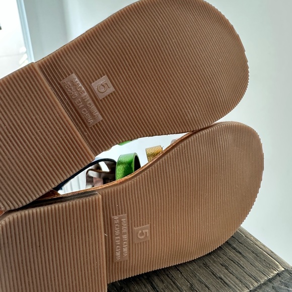 Never worn toddler gladiator sandals - Picture 4 of 5